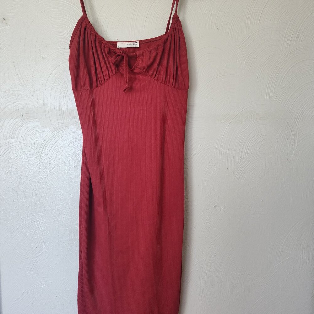 Red Bodycon Midi Dress with keyhole